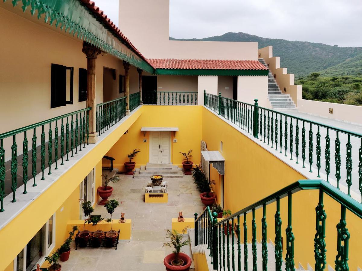 Hotel Premkunj Udajpur Exteriér fotografie