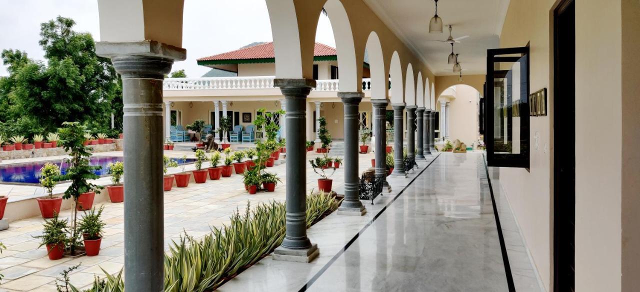 Hotel Premkunj Udajpur Exteriér fotografie